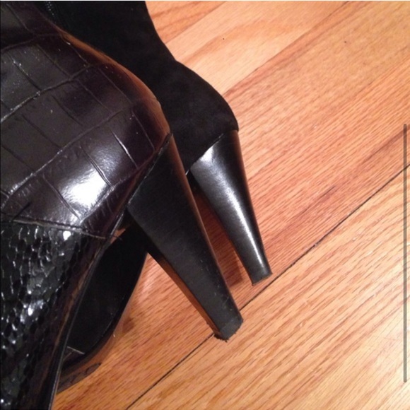 Bandolino 8.5 Black Leather Patchwork Boots - Picture 7 of 7